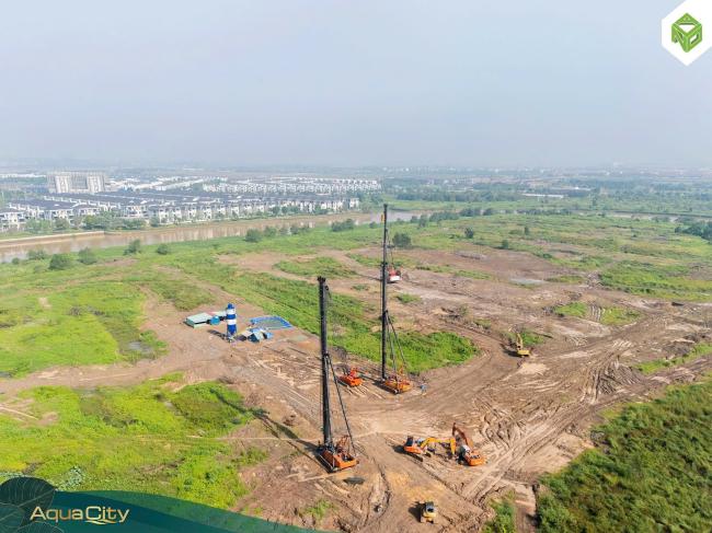 Sôi động nhịp thi công tại Đảo Phượng Hoàng Aqua City tháng 10/2025